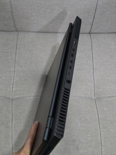 Lenovo Legion R7000 AMD R7 5800H ស្អាត​ខ្លាំង​