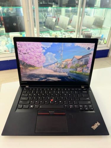 Lenovo ThinkPad T470sCore : i7-7600URam : 8GB DDR4HDD : 256GBDisplay : 14”(FHD)Touchscreen