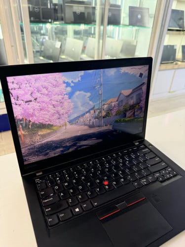 Lenovo ThinkPad T470sCore : i7-7600URam : 8GB DDR4HDD : 256GBDisplay : 14”(FHD)Touchscreen