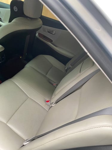 LEXUS 2010 Full