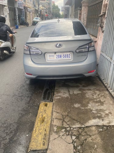 LEXUS 2010 Full