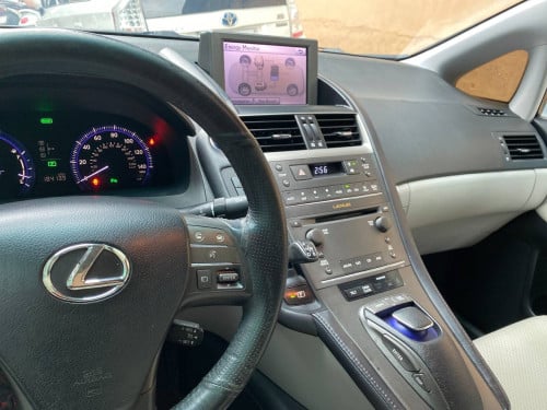 LEXUS 2010 Full
