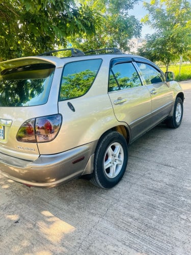 Lexus 99ប៉ុងមួយឡានស្អាត ហ្គាសហេីយ តំលៃល្អ រៀបចំហេីយ(ទីតាំងបាត់ដំបង)