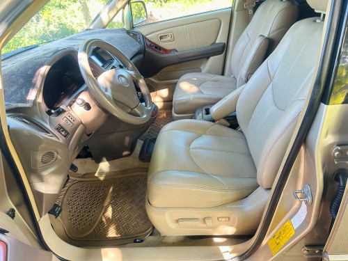 Lexus 99ប៉ុងមួយឡានស្អាត ហ្គាសហេីយ តំលៃល្អ រៀបចំហេីយ(ទីតាំងបាត់ដំបង)
