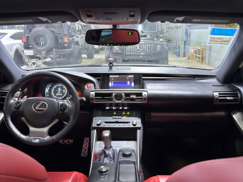 Lexus IS200T 2016 F-Sport