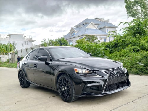 LEXUS IS200T LUXURY 2016 UPGRADE 2016 Full Option ពណ៍ខ្មៅ