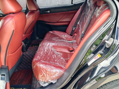 LEXUS IS200T LUXURY 2016 UPGRADE 2016 Full Option ពណ៍ខ្មៅ