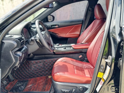 LEXUS IS200T LUXURY 2016 UPGRADE 2016 Full Option ពណ៍ខ្មៅ