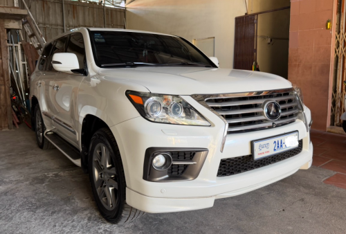 Lexus LX570 2012 Full Arab Spec