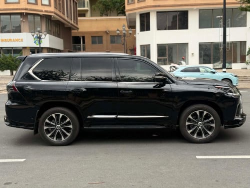 Lexus LX570 2016 up kuru 2021
