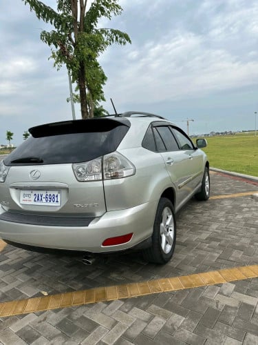 Lexus RX 330 04 P2 half full option