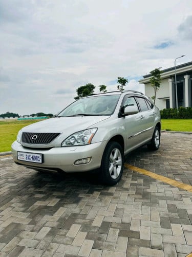 Lexus RX 330 04 P2 half full option