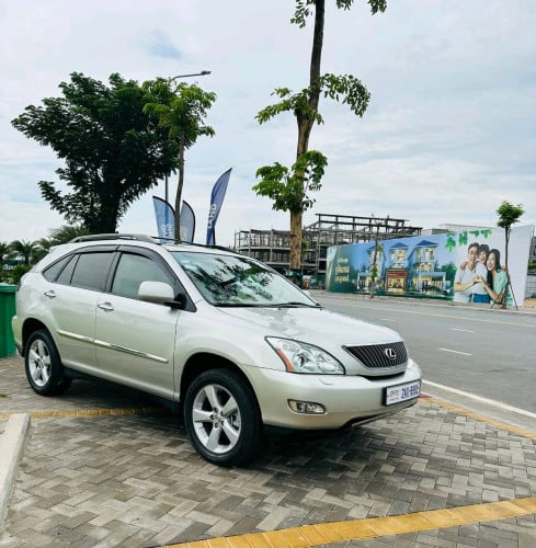 Lexus RX 330 04 P2 half full option