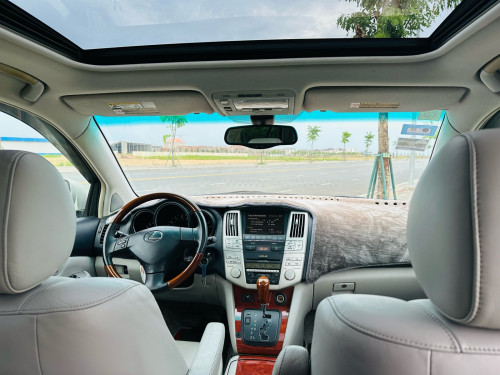 Lexus RX330 ប៉ុង2 ឆ្នាំ2004 ពណ៍ទឹកប្រាក់ ពាក់កណ្តា