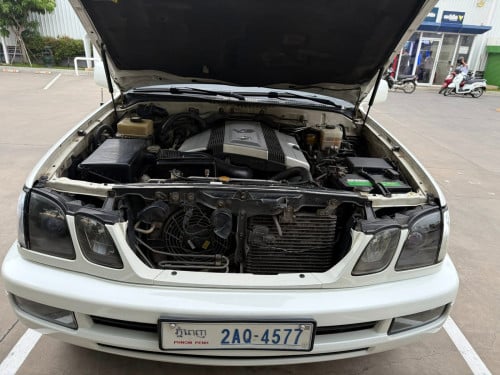 Lx 470 2004 មានហ្គាសប៊ិច