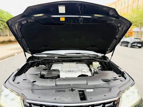 Lx 570 2016 full option