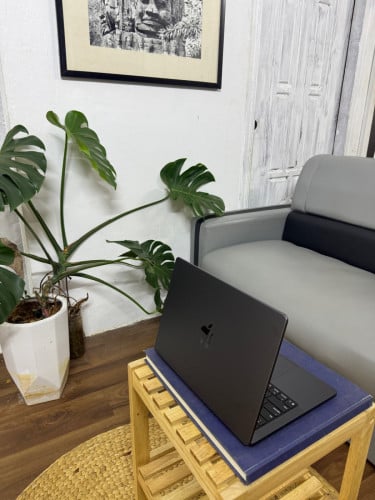 M5 MacBook 14inch