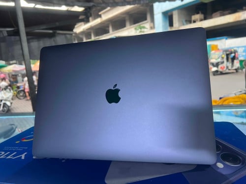 MacBook core i7 16G+256G