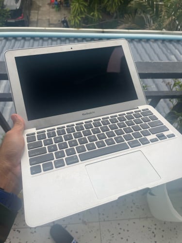 Mackbook Air mini Zin all have changer