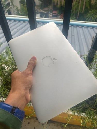 Mackbook Air mini Zin all have changer