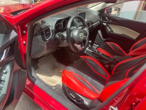 Mazda 3 year 2015 Full option