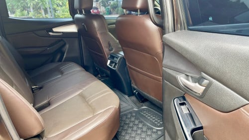 Mazda BT50 2022 (4x4) ថ្មីណាស់ Urgent Sale!!!