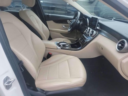 Mercedes Benz C300 2015 4matic សុីនមួយជុំទាំងកាង