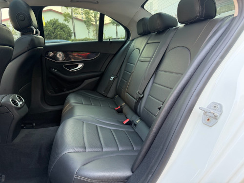Mercedes Benz C300 luxury ក្រដាស់ពន្ធ