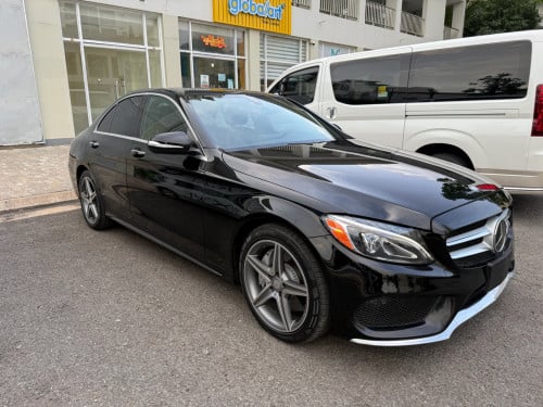 Mercedes Benz c300AMG 4Matich ឡាក្រដាស់ពន្ធ