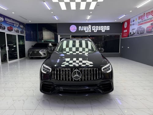 MERCEDES BENZ GLC300  Years: 2016​ Up 2020 Option: AMG PACKAGE