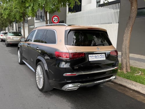 Mercedes Benz GLS 450 up Maybach VIP