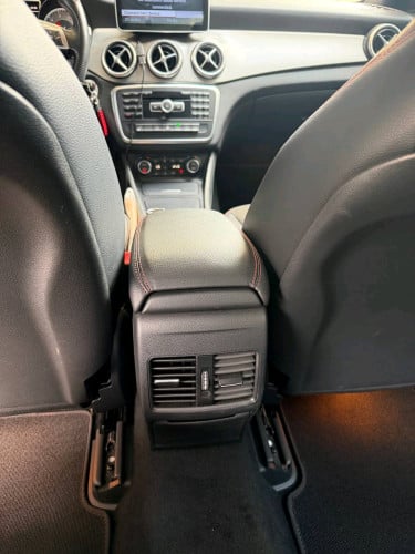 MERCEDES CLA2015