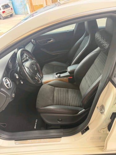 MERCEDES CLA2015