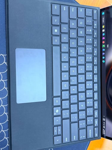 Microsoft 11 pro ថ្មី 99.99%