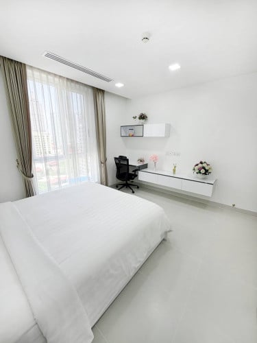 Modern Apartment 2 Bedrooms For Rent in BKK1