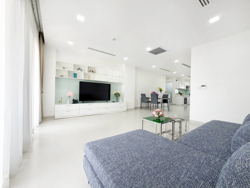 Modern Apartment 2 Bedrooms For Rent in BKK1