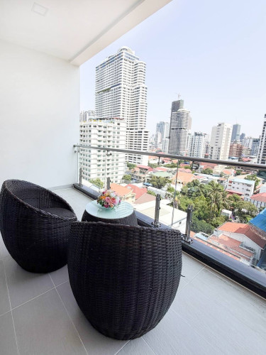 Modern Apartment 2 Bedrooms For Rent in BKK1