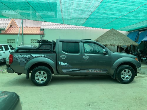Nissan frontier 05 ប៉ុង2 ឡានស្អាត