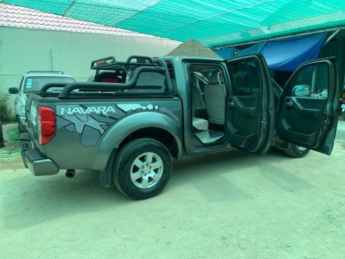 Nissan frontier 05 ប៉ុង2 ឡានស្អាត