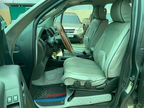 Nissan frontier 05 ប៉ុង2 ឡានស្អាត