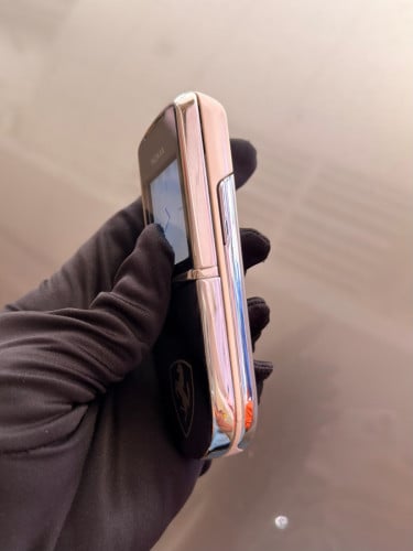 Nokia 8800 Sirocco Ferrari Edition