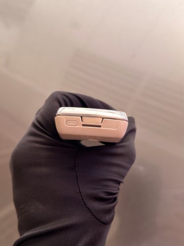 Nokia 8800 Sirocco Ferrari Edition