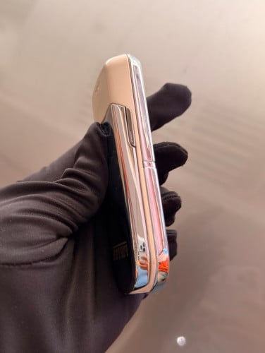Nokia 8800 Sirocco Ferrari Edition