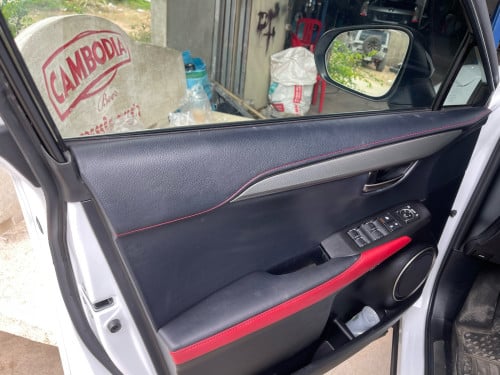 Nx 300T 2019