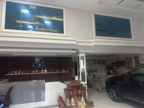 office for rent ផ្លូវ​ធំ​ 50m