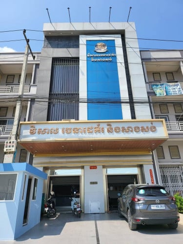 office for rent ផ្លូវ​ធំ​ 50m
