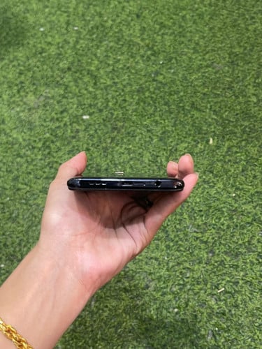 OPPO F11 ពណ៌ខ្មៅ (មួយទឹក) Memory 128GB RAM 6GB អីវ៉ាន់ក្រុមហ៊ុន
