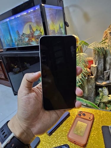 OPPO Find X8