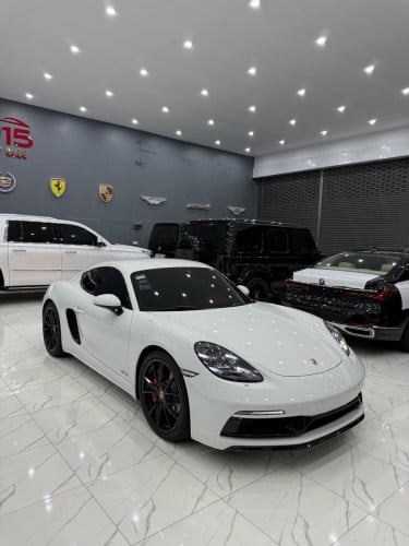 Porche cayman GTS 718