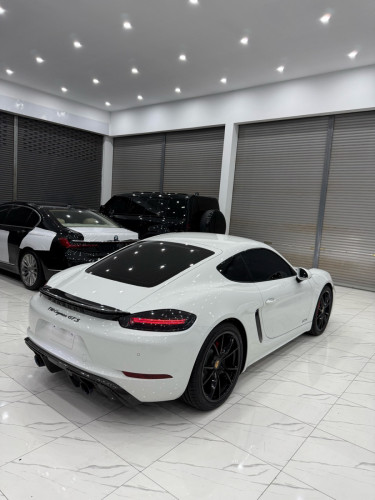 Porche cayman GTS 718